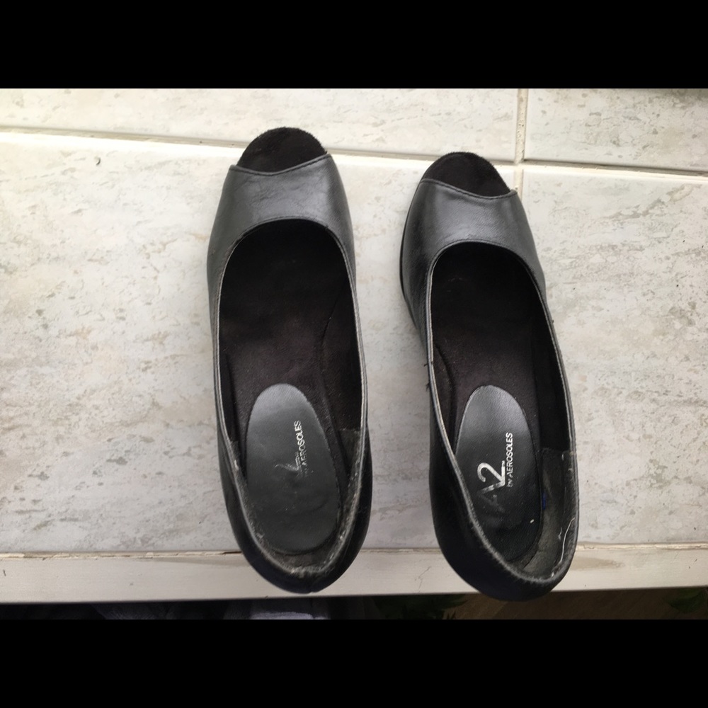 Shoes - Picture 9 of 10